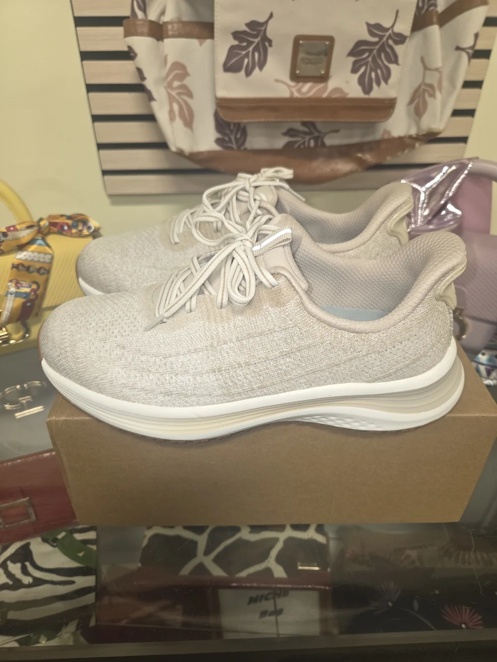 Orthofeet Tan Nude White Orthepedic Sneakers w/inserts Womens US Size 10 WIDE